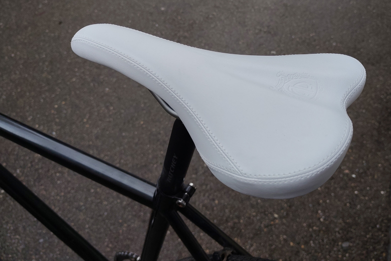 BLB Curve Ladies Saddle – White