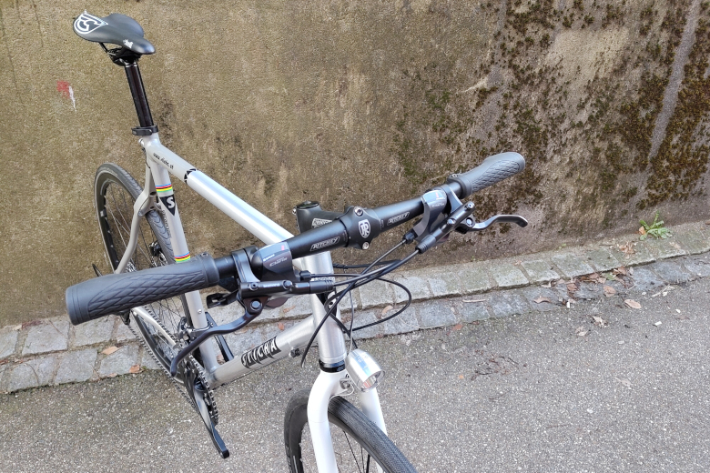 Sticha X VeloFlicki & FeiniVelos Custom